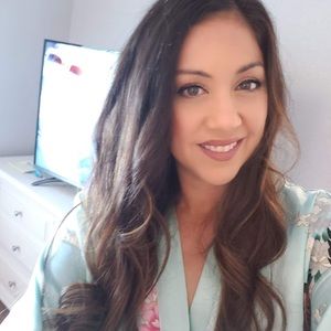 Meet your Posher, Monica v